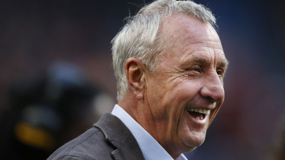 johan-cruyff-dies-twitter-tributes