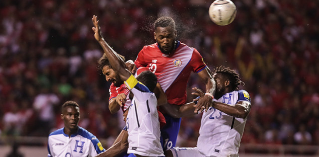 FEAT-KendallWaston-100717vHondurasGoal_randallcamposmunoz-640x316