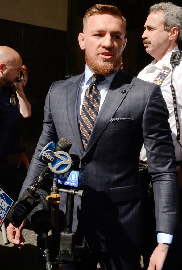 Conor-McGregor-Court-UFC-1432084