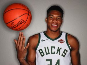 8337a995-5c49-4f87-8197-3291c9c19c10-AP_Bucks_Media_Day_Basketball.1
