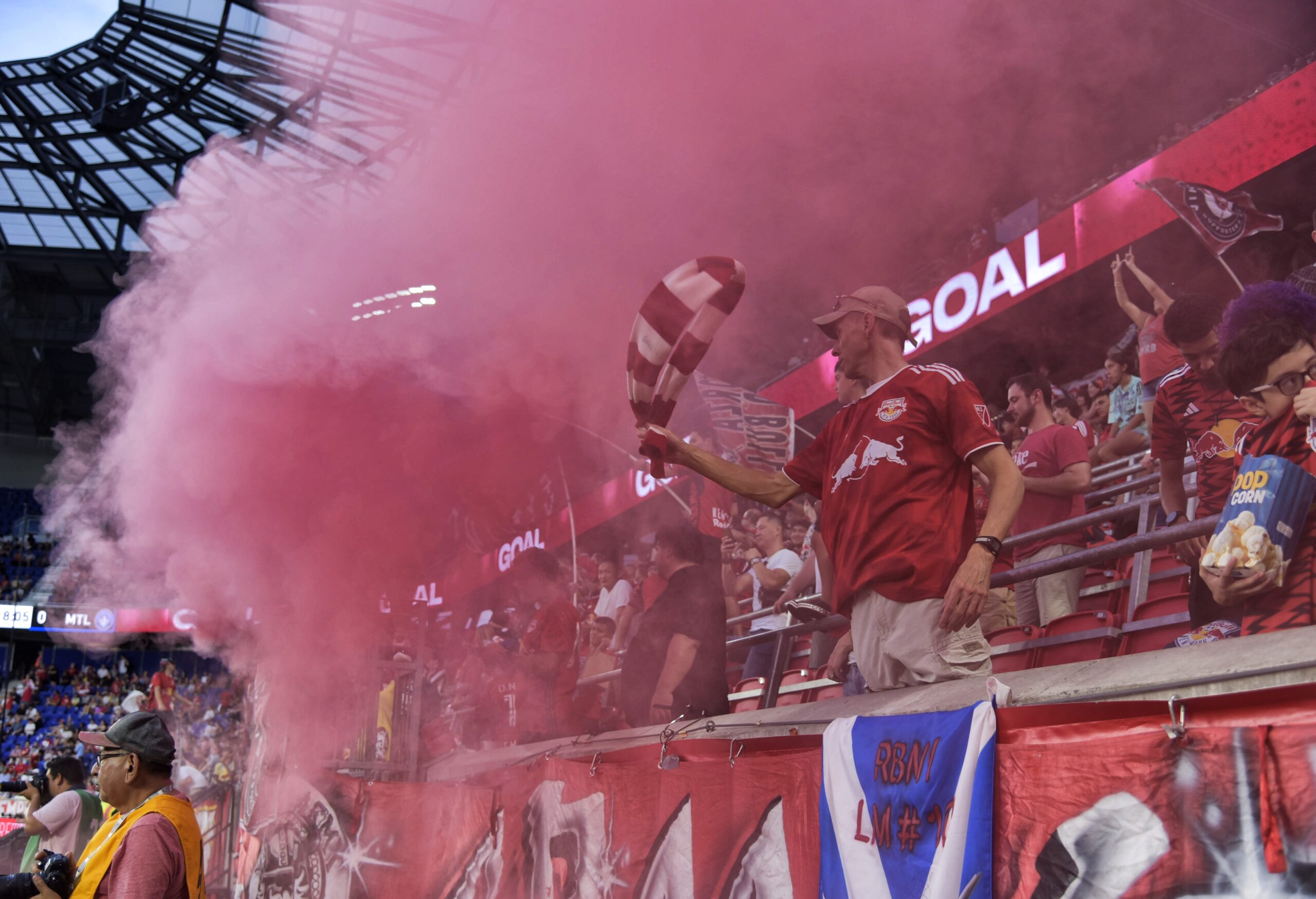 New York Red Bulls vs CF Montreal at Harrison, N.J. Red Bull Arena. (Foto credit:Armando luis Tacam/ BalkanPress)