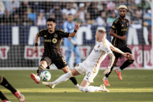 LA Galaxy Fight Back to Earn 2-2 Draw Against LAFC