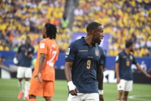 DIALLO’S LATE STRIKE LIFTS IVORY COAST PAST ECUADOR IN WORLD CUP